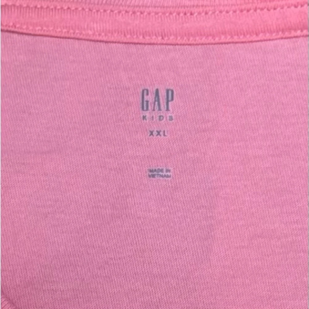 GAP Pink and Blue‎ Heart World Map Flippy Sequin Tee, Size XXL, MSRP $22